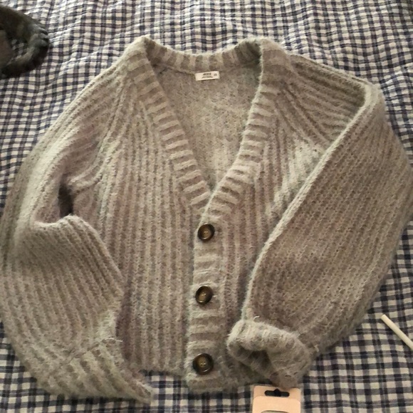 Soft chunky knit Grey Sweater size Large - Picture 1 of 2